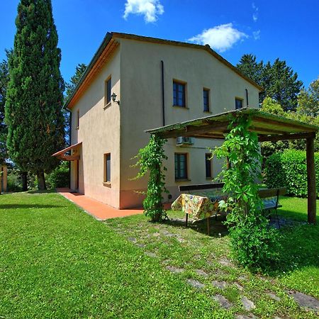 Villa Picchio By Posarellivillas Волтера Екстериор снимка